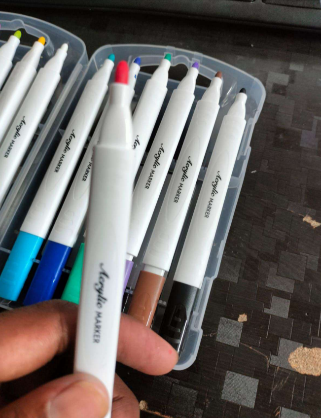 12'li Üçgen Akrilik Marker Kalem