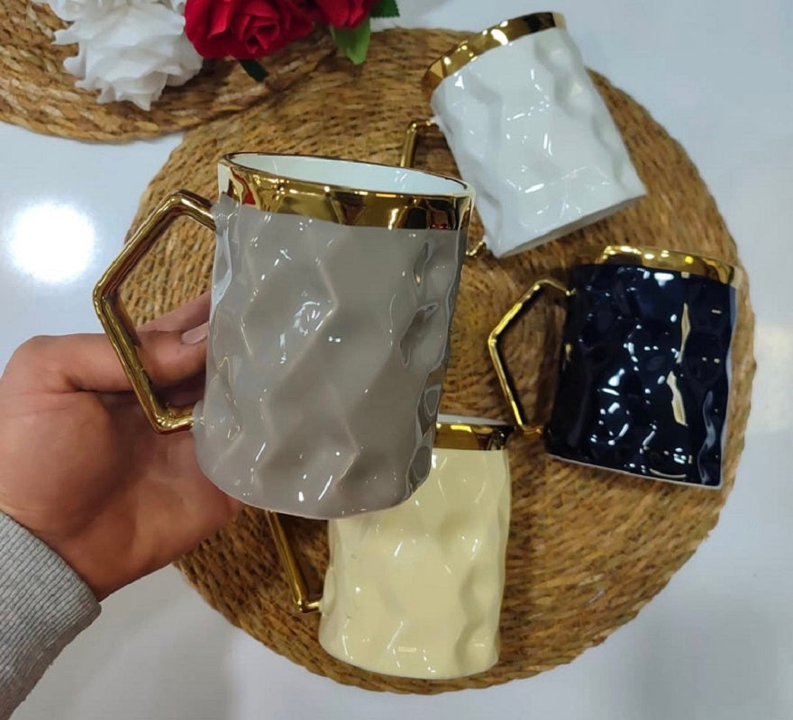 Comely Altın Yaldızlı Porselen Kupa