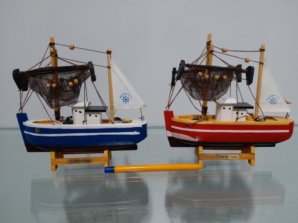 El Yapımı Dekoratif Ahşap Yelkenli Balıkçı Teknesi Taka Maketi 15CM