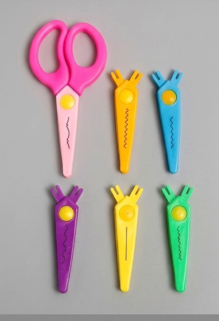 Şekilli Makas Plastik 6 Uçlu Değişebilen Desenli Tırtıklı Makas